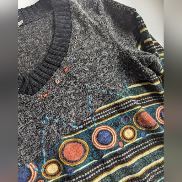 Women's Linea Domani Gray Contrast Beaded Patterned V-Neck Tunic Sweater Size L - Picture 7 of 13